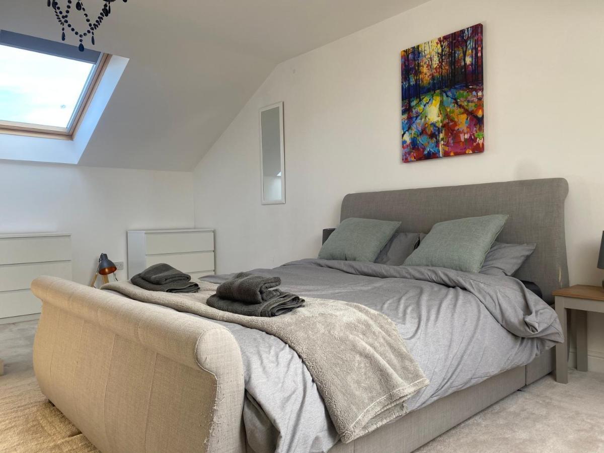 The Duplex Nairn- Spacious 3 Bedroom With Sunny Balcony 外观 照片