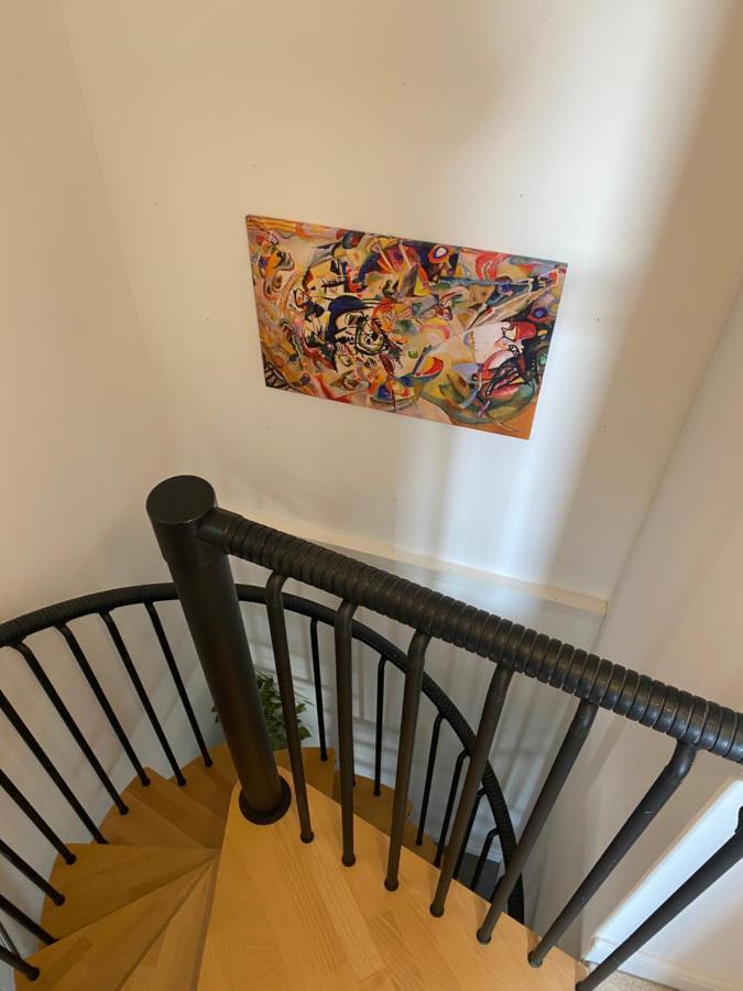 The Duplex Nairn- Spacious 3 Bedroom With Sunny Balcony 外观 照片
