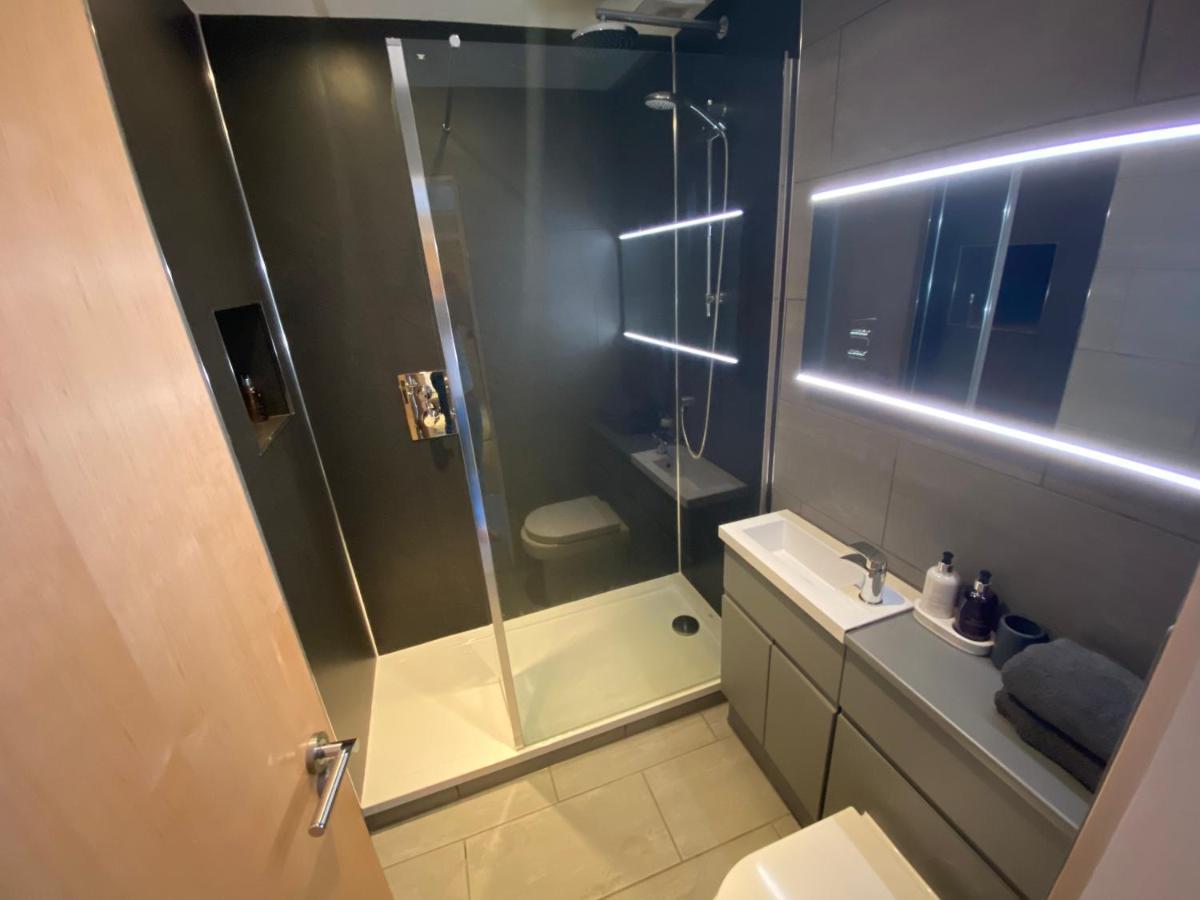 The Duplex Nairn- Spacious 3 Bedroom With Sunny Balcony 外观 照片