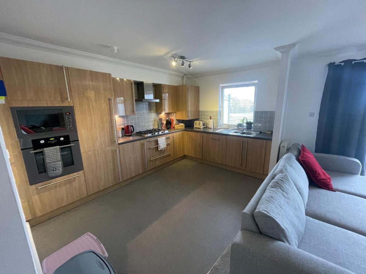 The Duplex Nairn- Spacious 3 Bedroom With Sunny Balcony 外观 照片